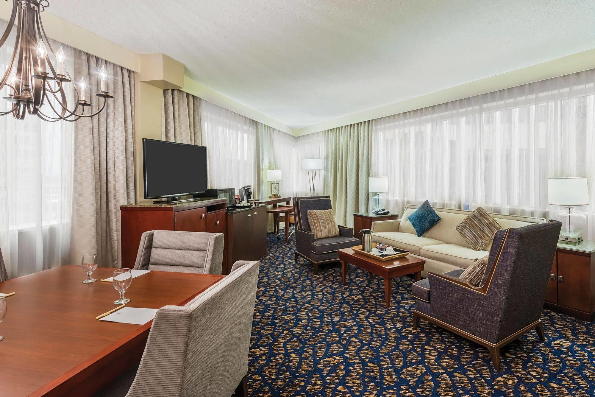 Doubletree By Hilton Downtown Nashville